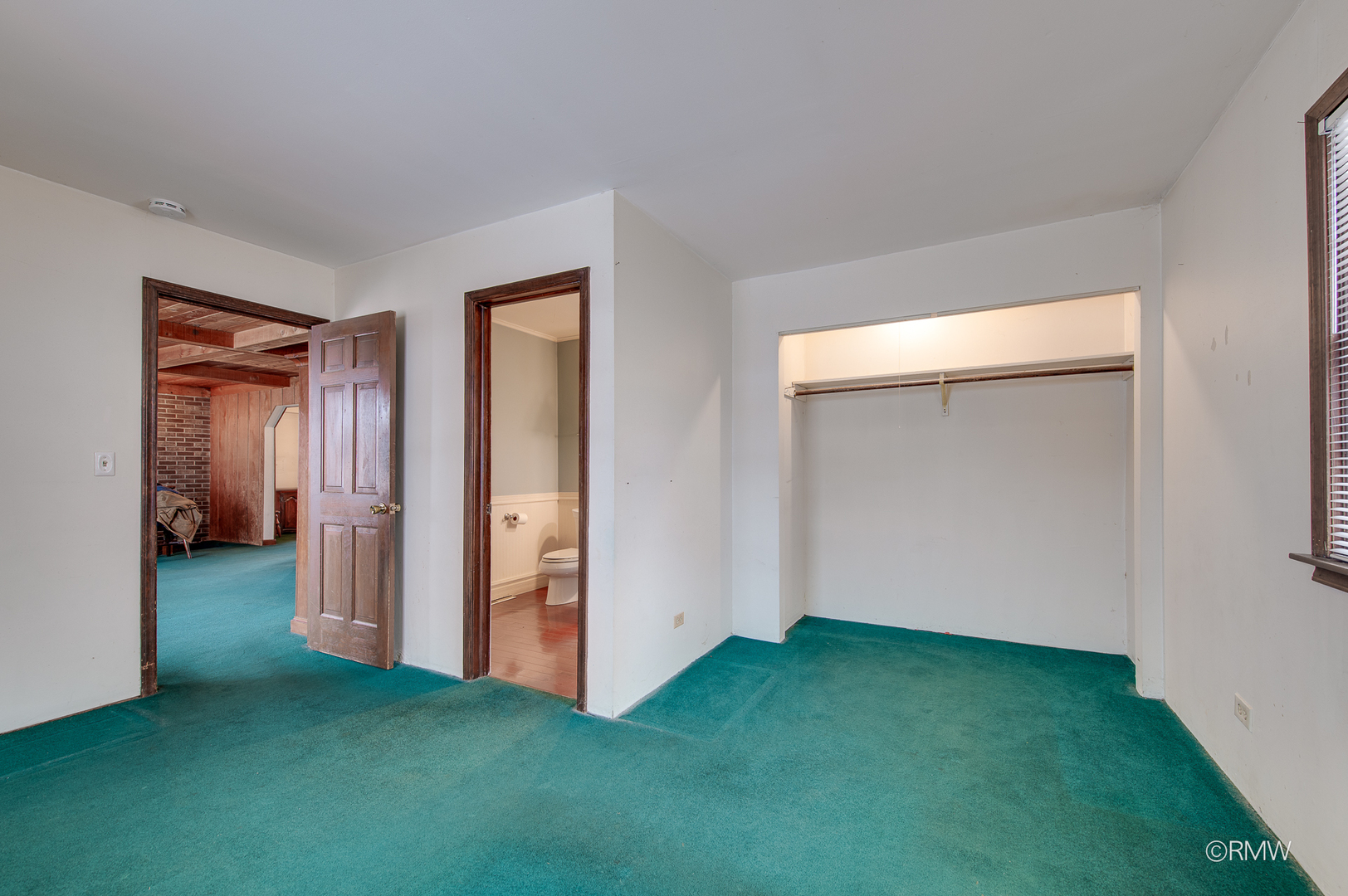 305 E Normandy Drive, Addison, IL 60101