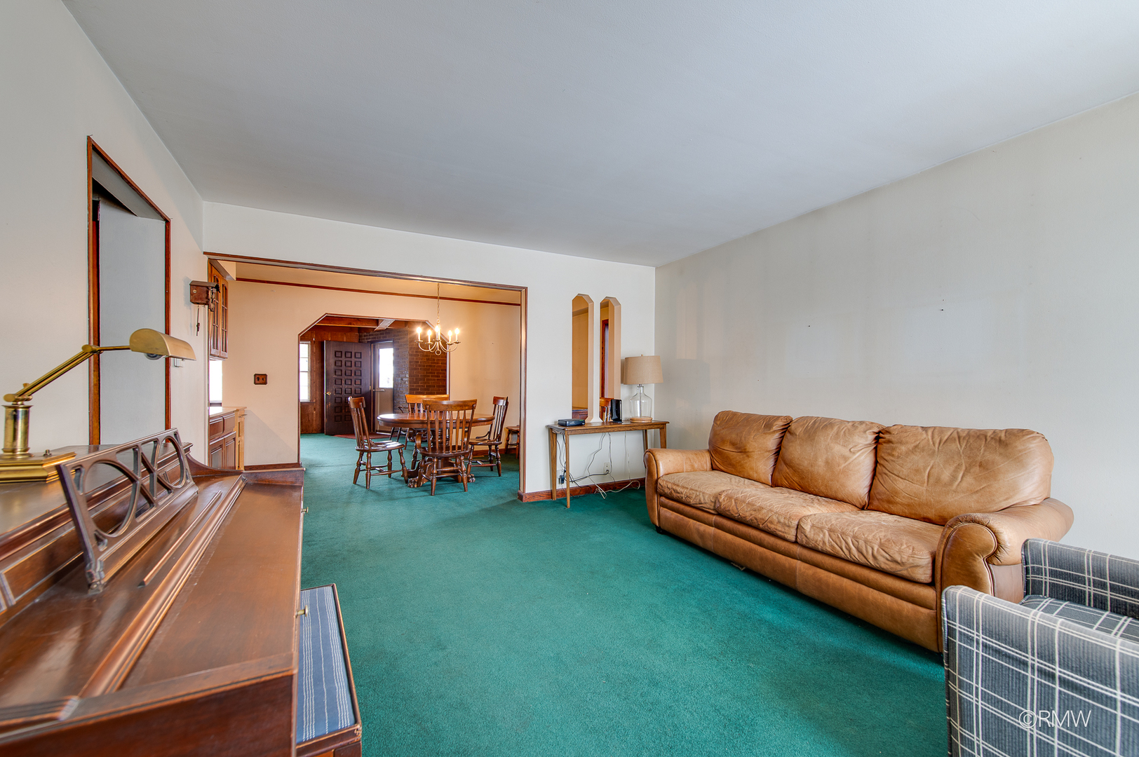 305 E Normandy Drive, Addison, IL 60101