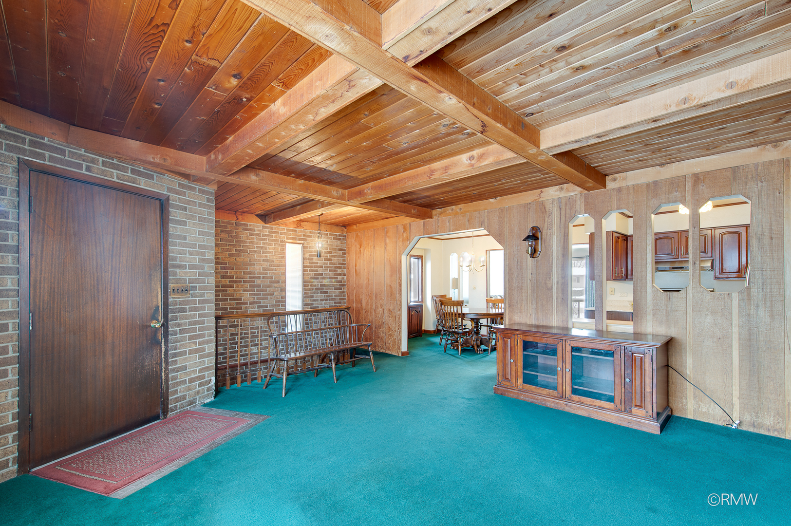 305 E Normandy Drive, Addison, IL 60101