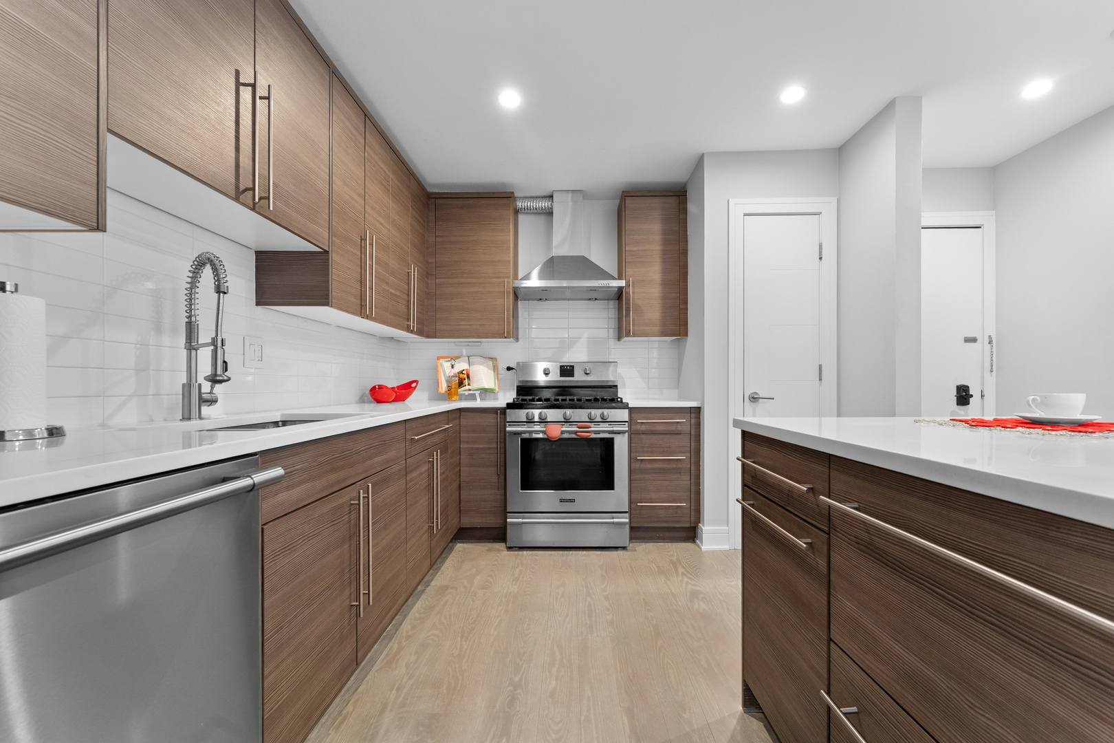 3109 Paris Avenue #204, River Grove, IL 60171