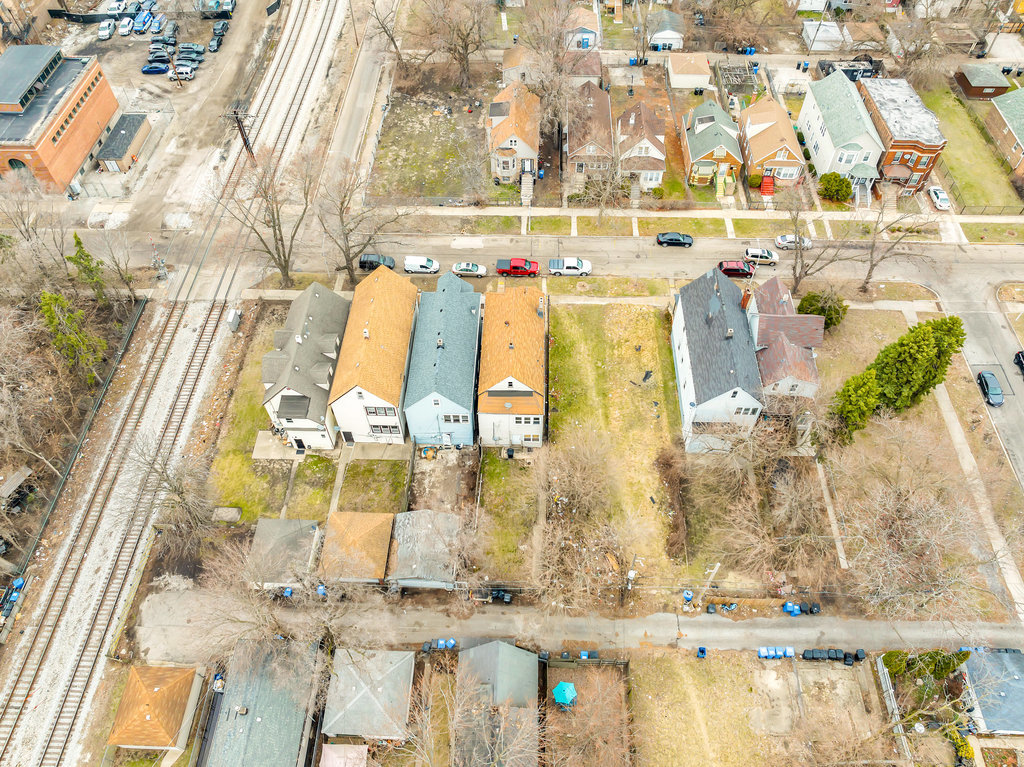 3011 E 80th Street, Chicago, IL 60617