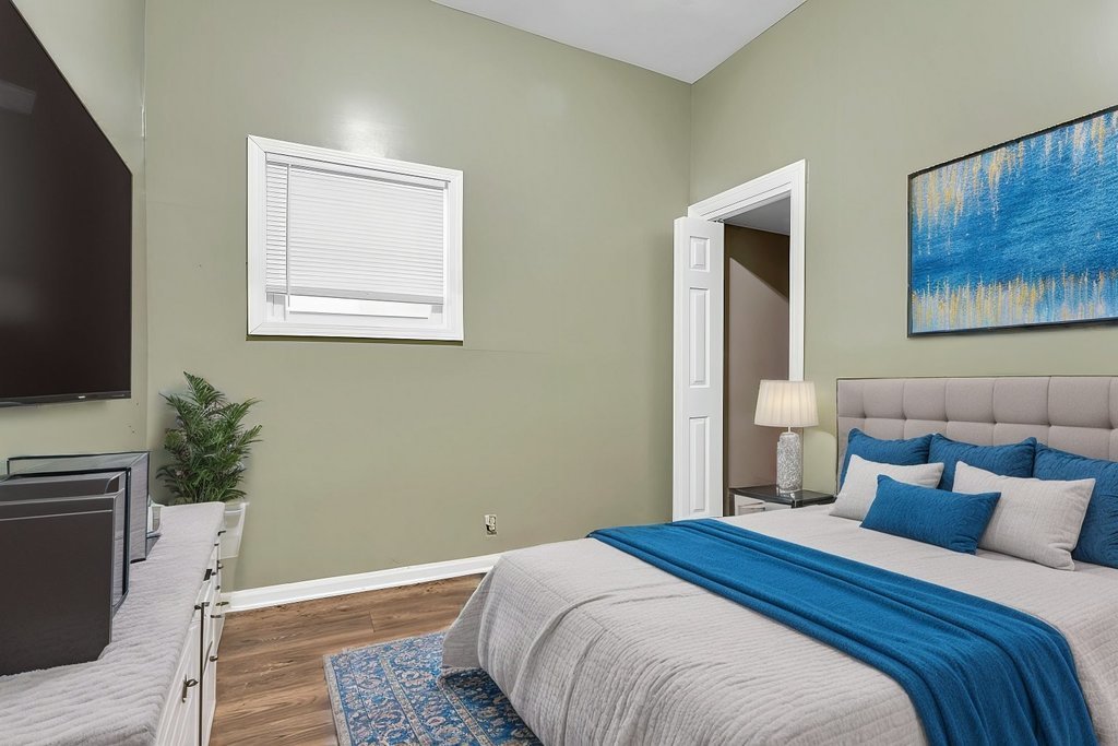 3011 E 80th Street, Chicago, IL 60617