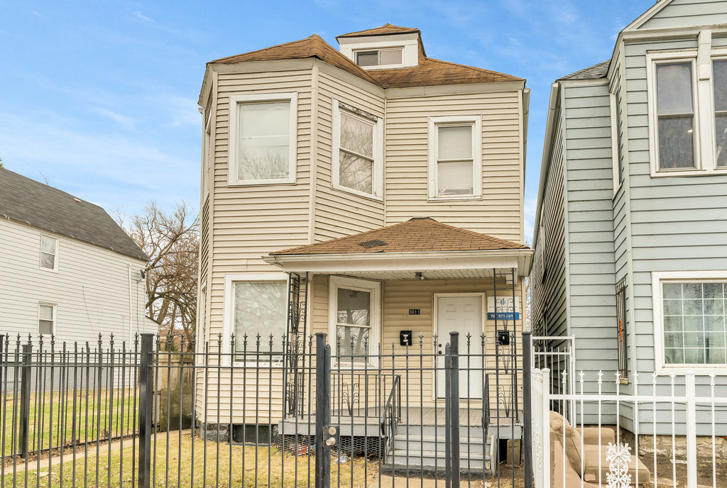 3011 E 80th Street, Chicago, IL 60617