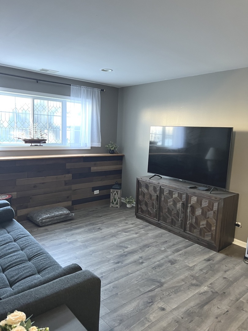 2233 Dawson Lane, Algonquin, IL 60102