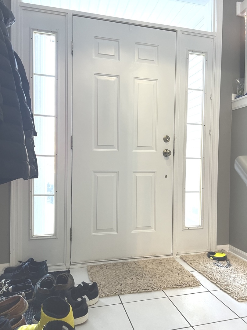 2233 Dawson Lane, Algonquin, IL 60102