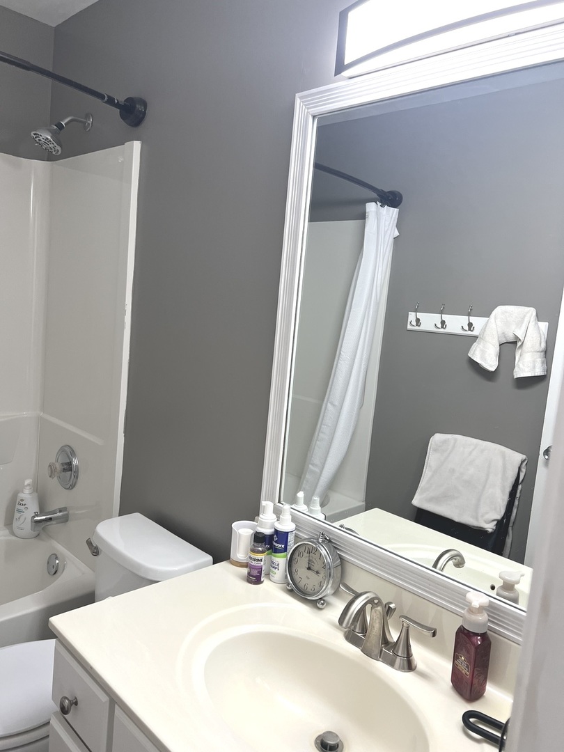 2233 Dawson Lane, Algonquin, IL 60102