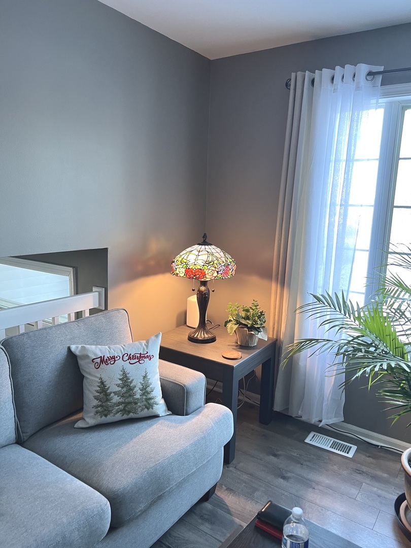 2233 Dawson Lane, Algonquin, IL 60102