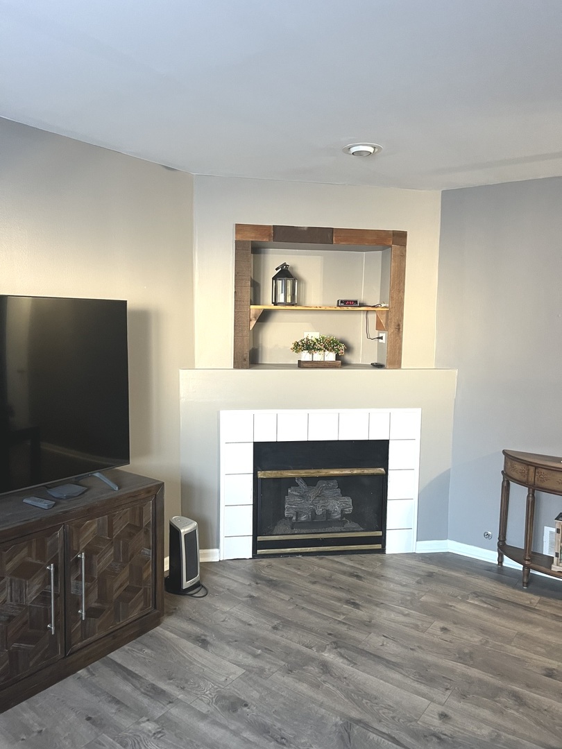 2233 Dawson Lane, Algonquin, IL 60102