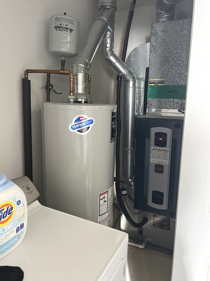 2233 Dawson Lane, Algonquin, IL 60102