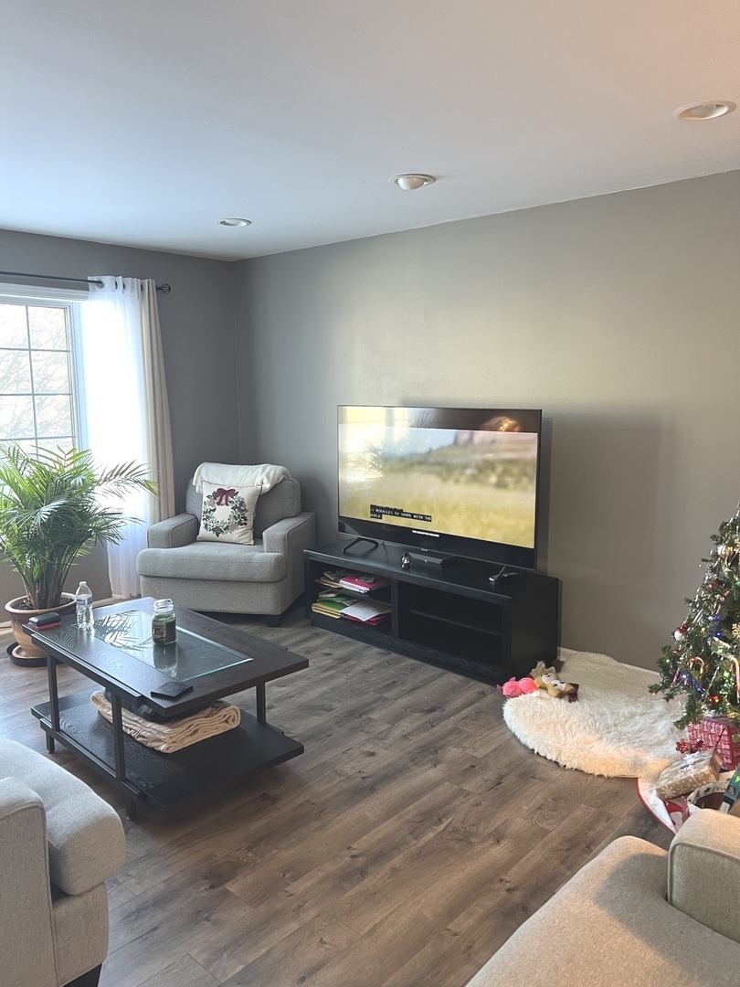 2233 Dawson Lane, Algonquin, IL 60102