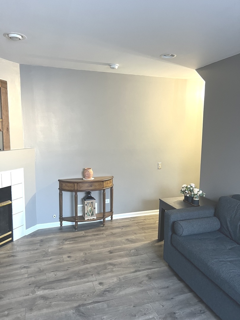 2233 Dawson Lane, Algonquin, IL 60102