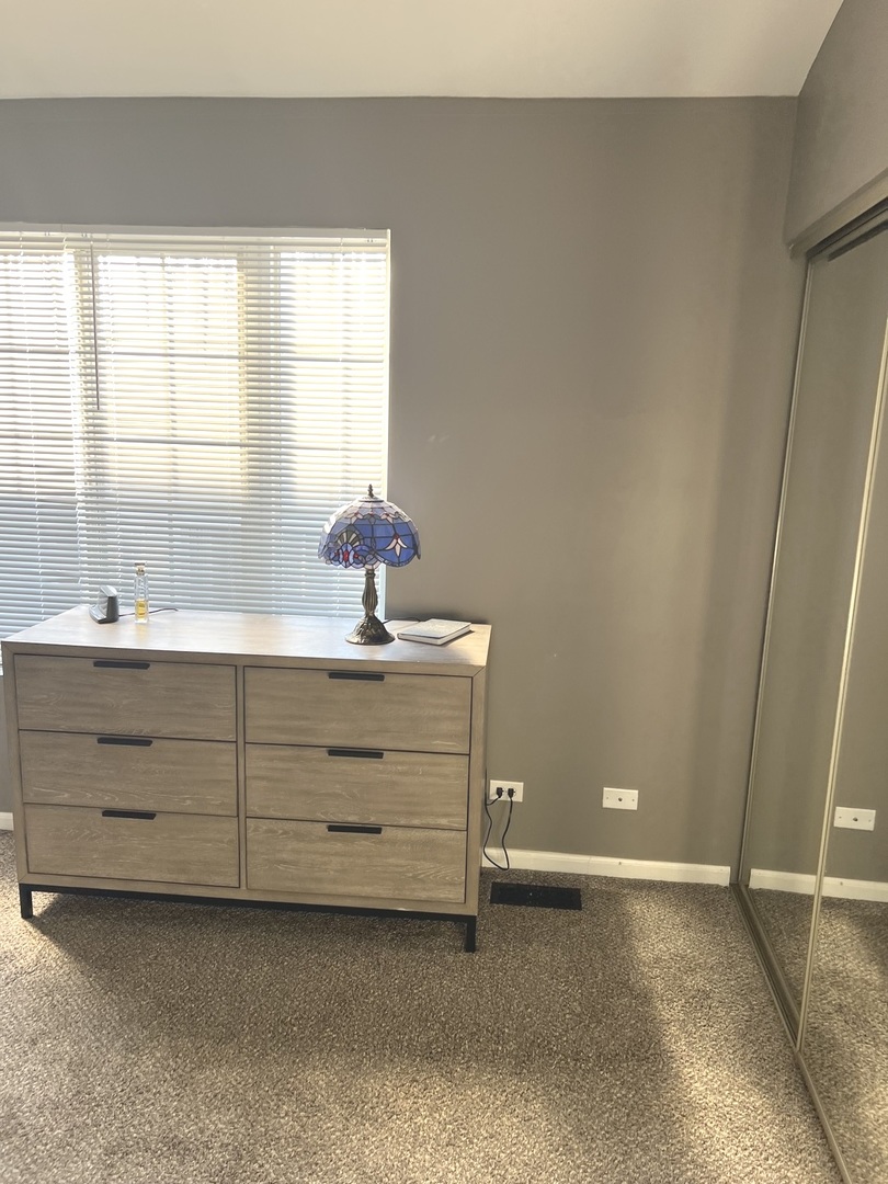 2233 Dawson Lane, Algonquin, IL 60102