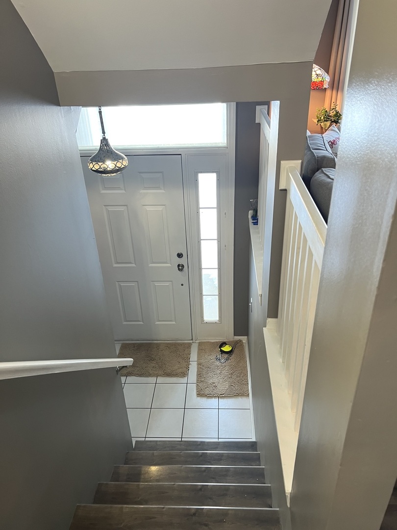 2233 Dawson Lane, Algonquin, IL 60102