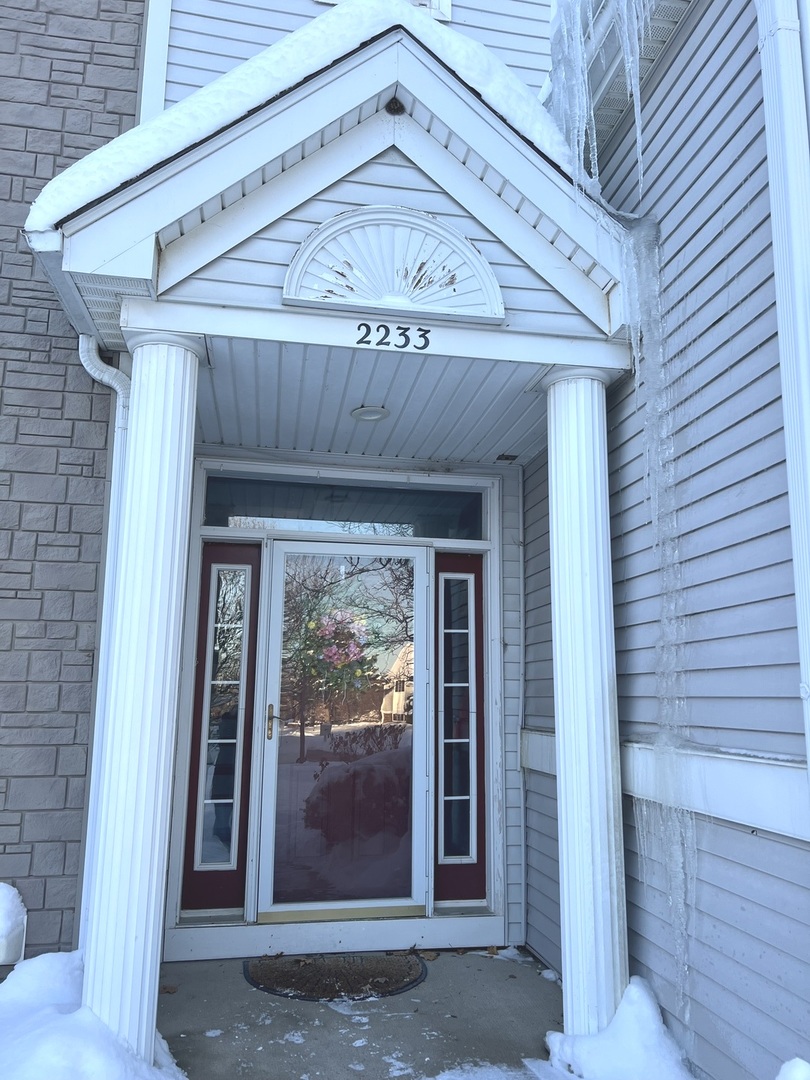 2233 Dawson Lane, Algonquin, IL 60102