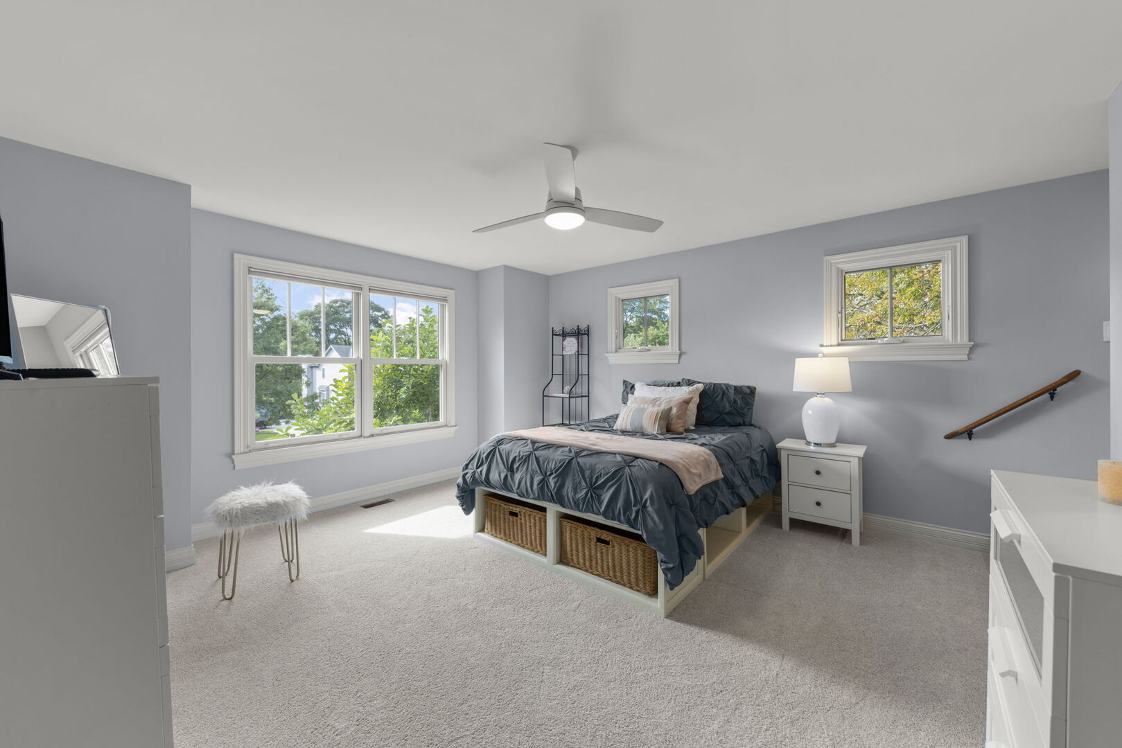 4947 Stonewall Avenue, Downers Grove, IL 60515