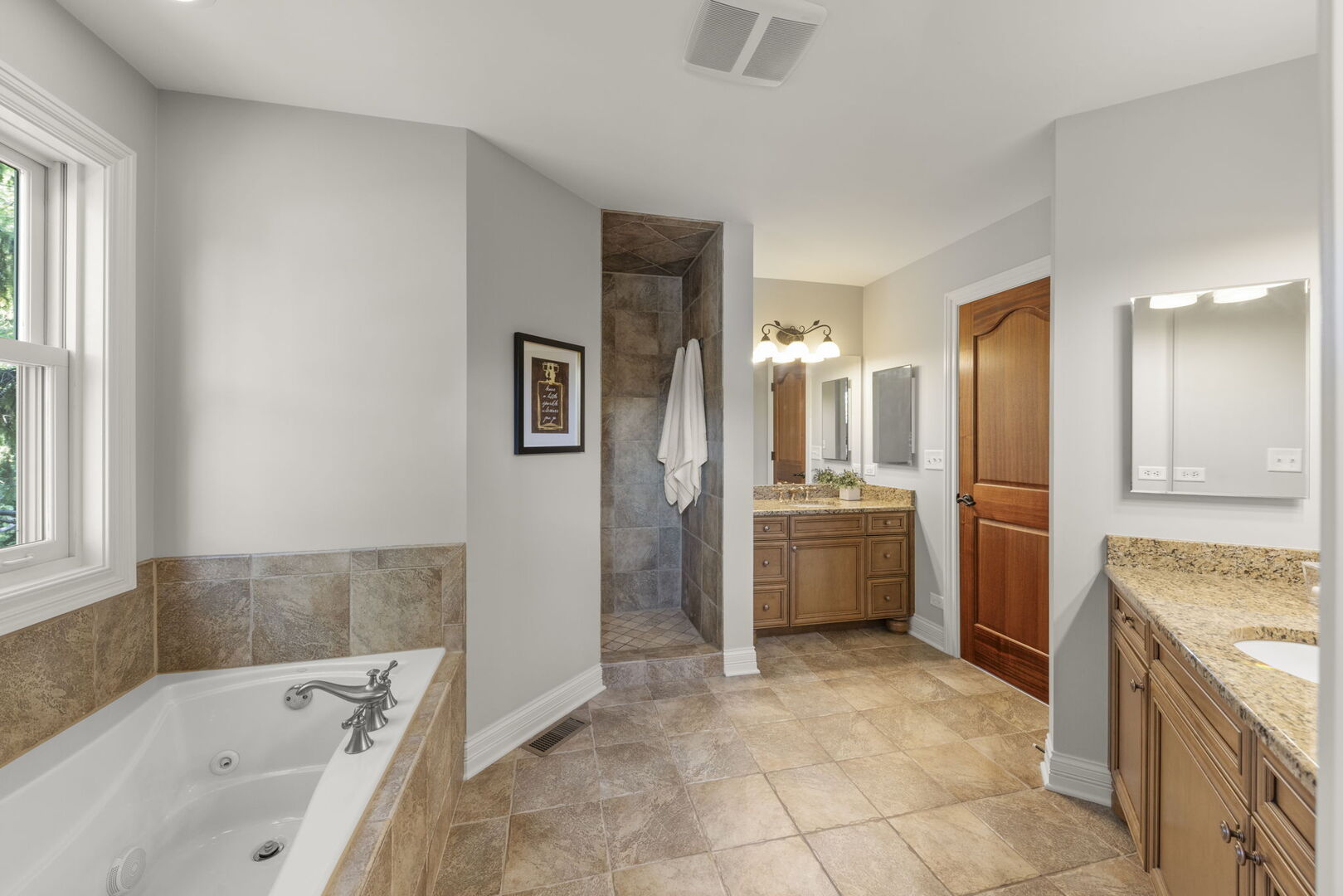 4947 Stonewall Avenue, Downers Grove, IL 60515