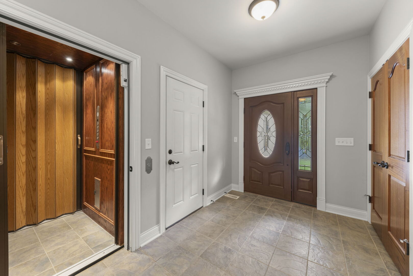 4947 Stonewall Avenue, Downers Grove, IL 60515