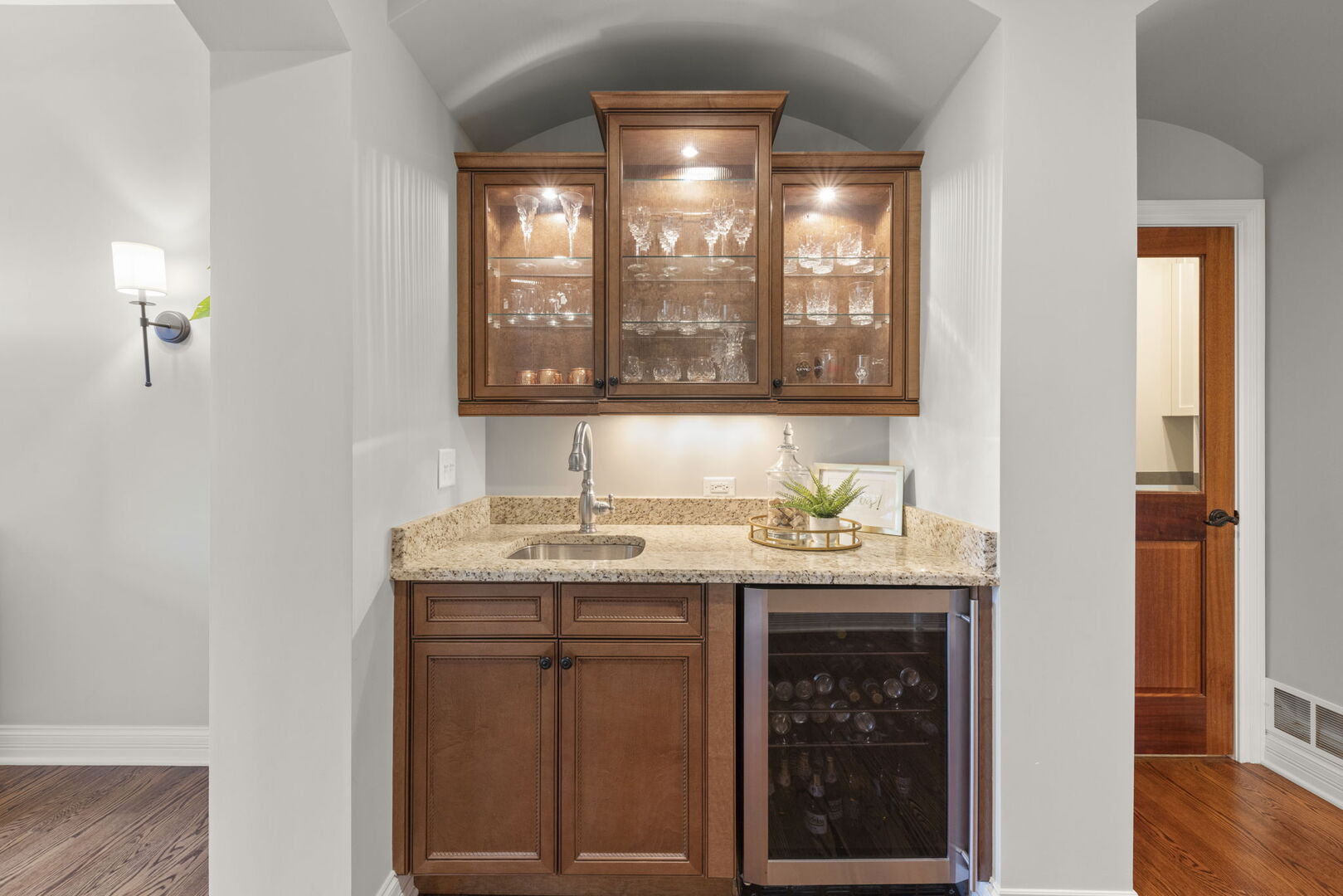 4947 Stonewall Avenue, Downers Grove, IL 60515