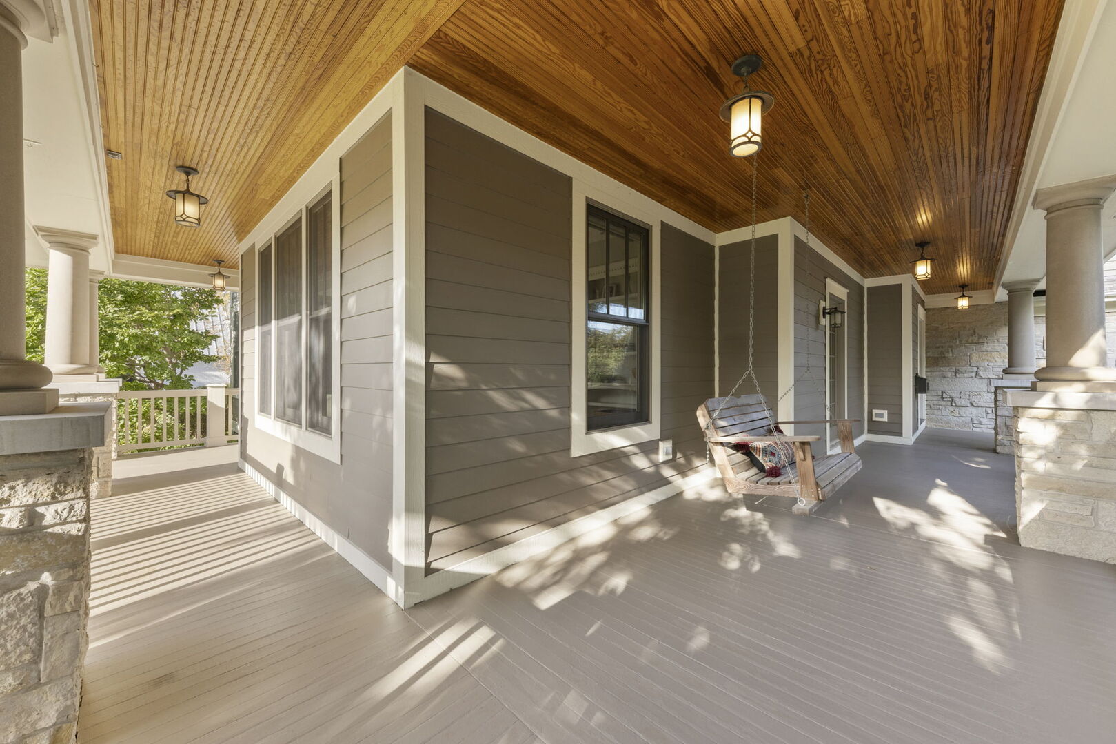 4947 Stonewall Avenue, Downers Grove, IL 60515