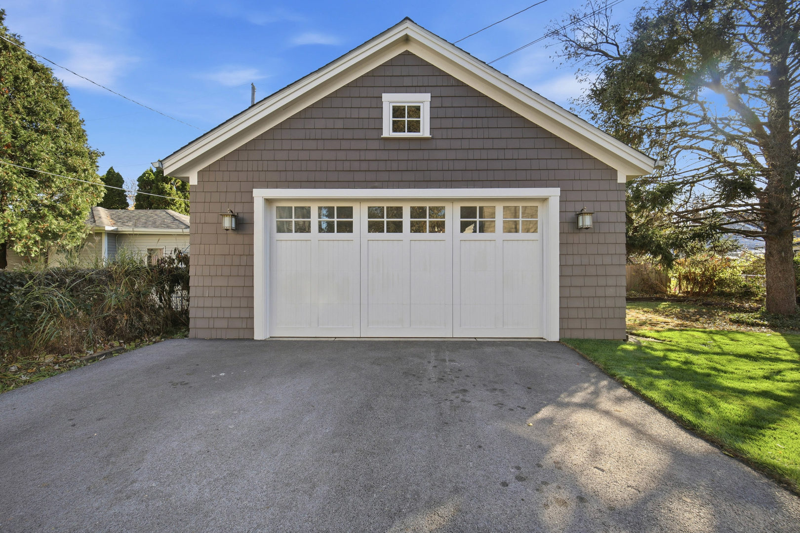 1489 E Algonquin Road, Des Plaines, IL 60016