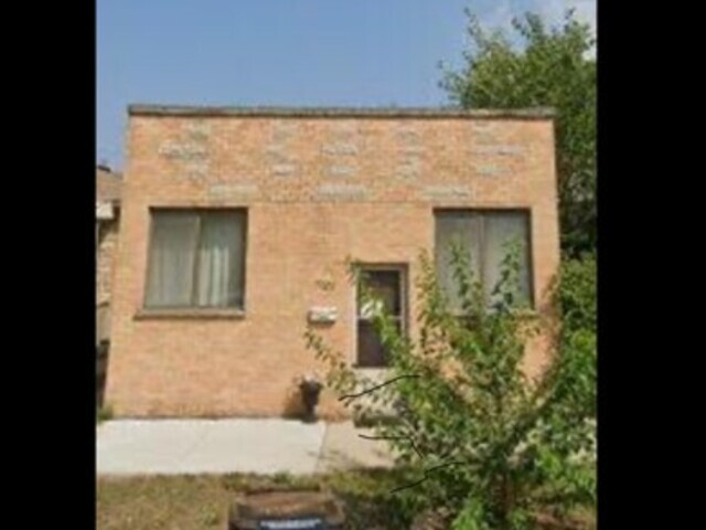 7120 W Highland Avenue, Chicago, IL 60631
