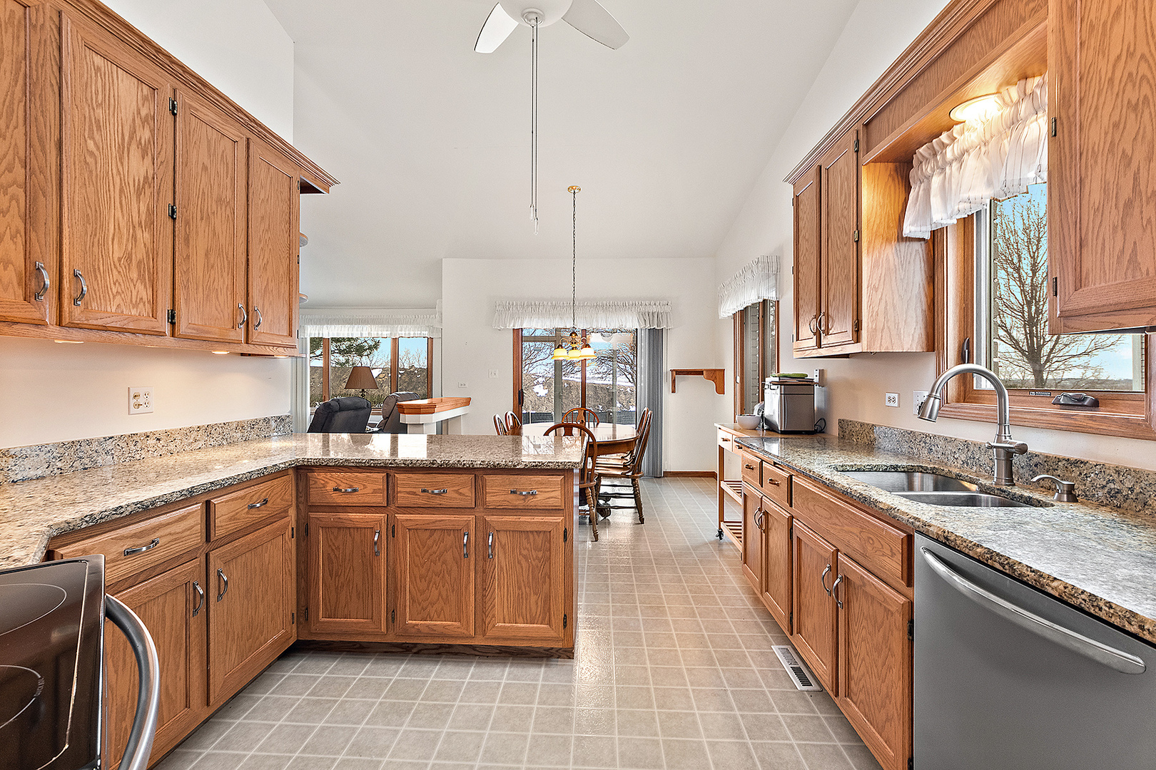 16300 Chickadee Circle, Orland Park, IL 60467