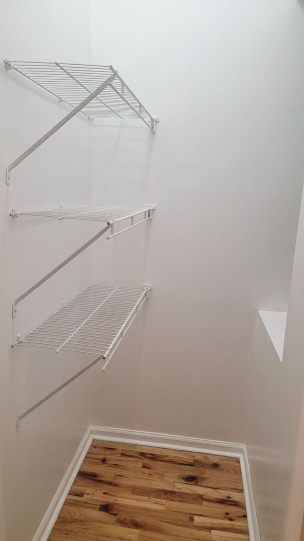 4053 S Calumet Avenue #3, Chicago, IL 60653