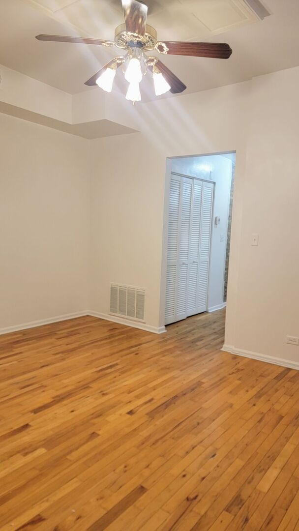 4053 S Calumet Avenue #3, Chicago, IL 60653