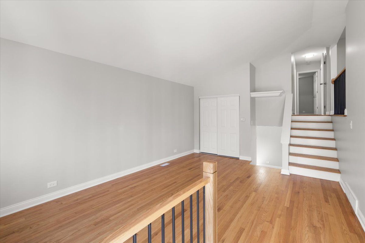 1702 N Drury Lane, Arlington Heights, IL 60004