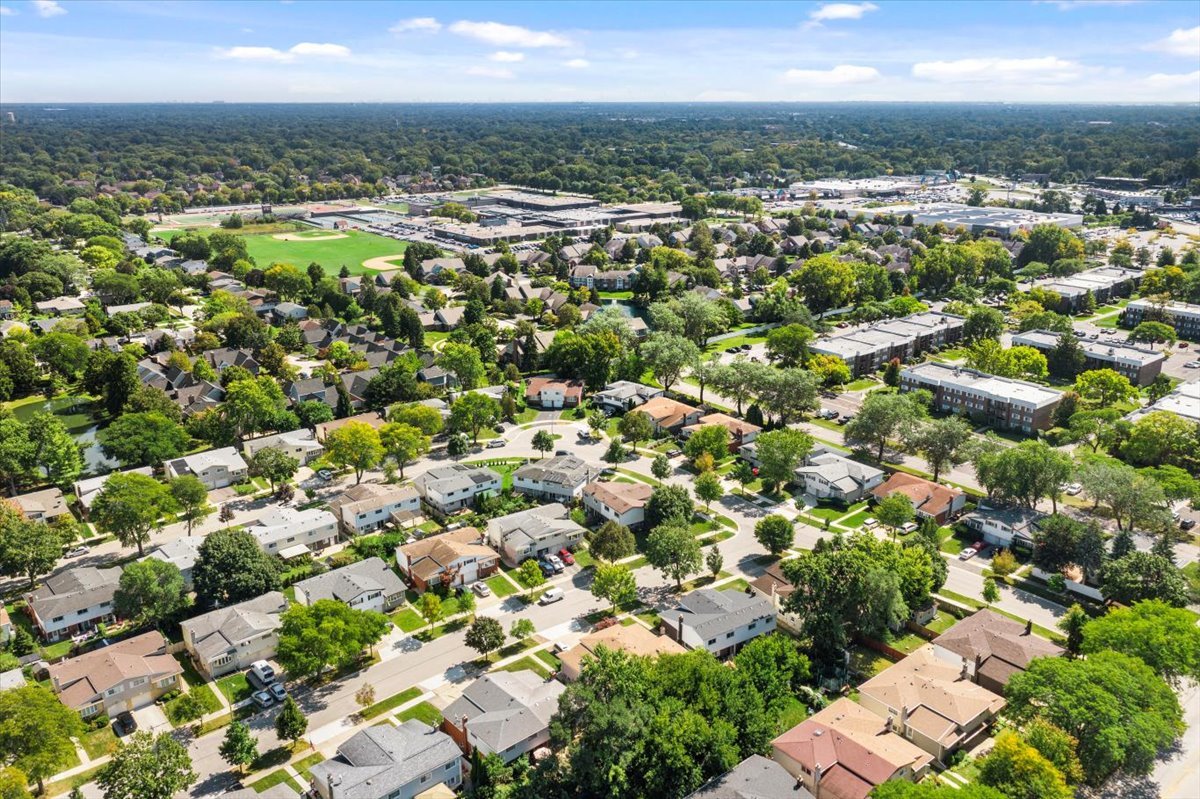 1702 N Drury Lane, Arlington Heights, IL 60004