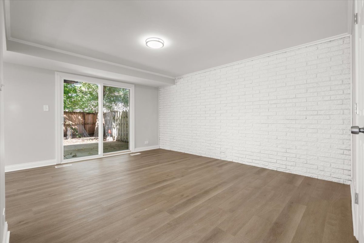 1702 N Drury Lane, Arlington Heights, IL 60004