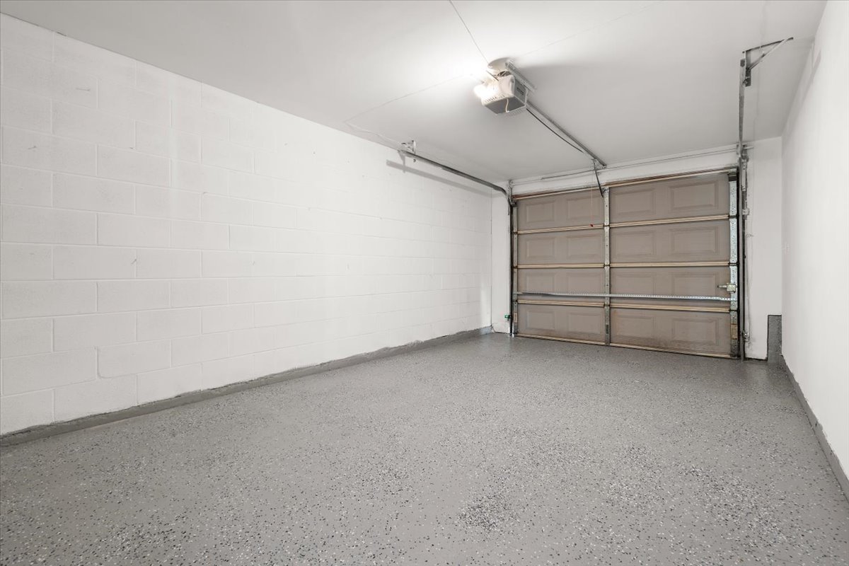 1702 N Drury Lane, Arlington Heights, IL 60004