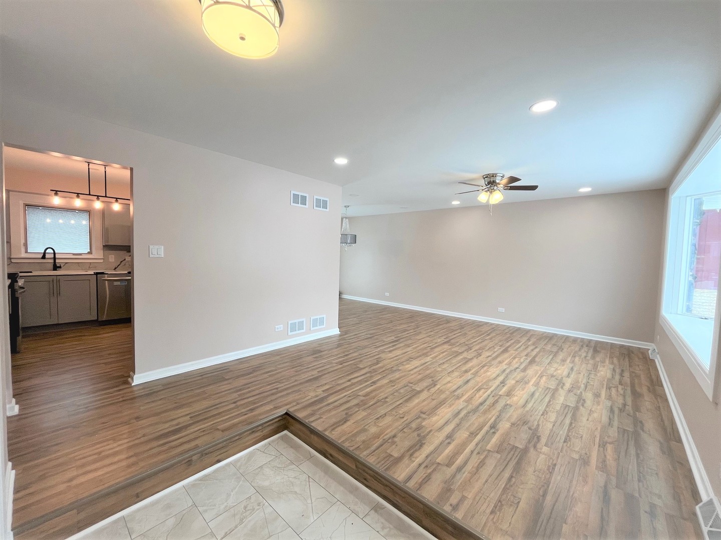 525 S Cherry Street, Itasca, IL 60143