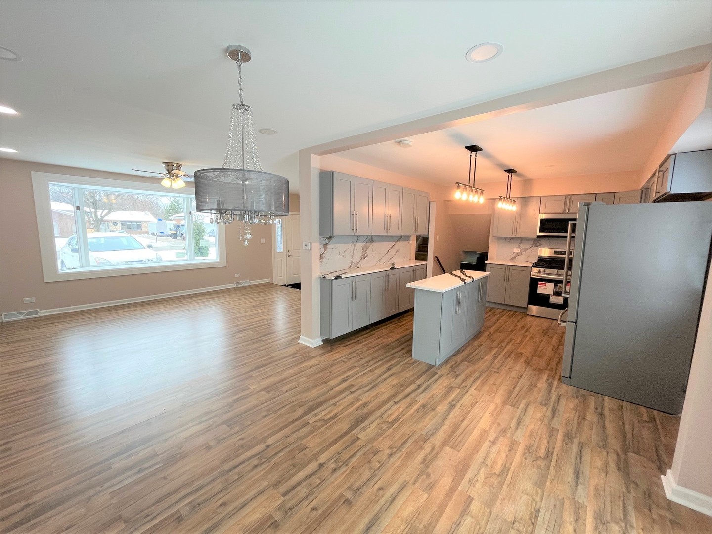 525 S Cherry Street, Itasca, IL 60143