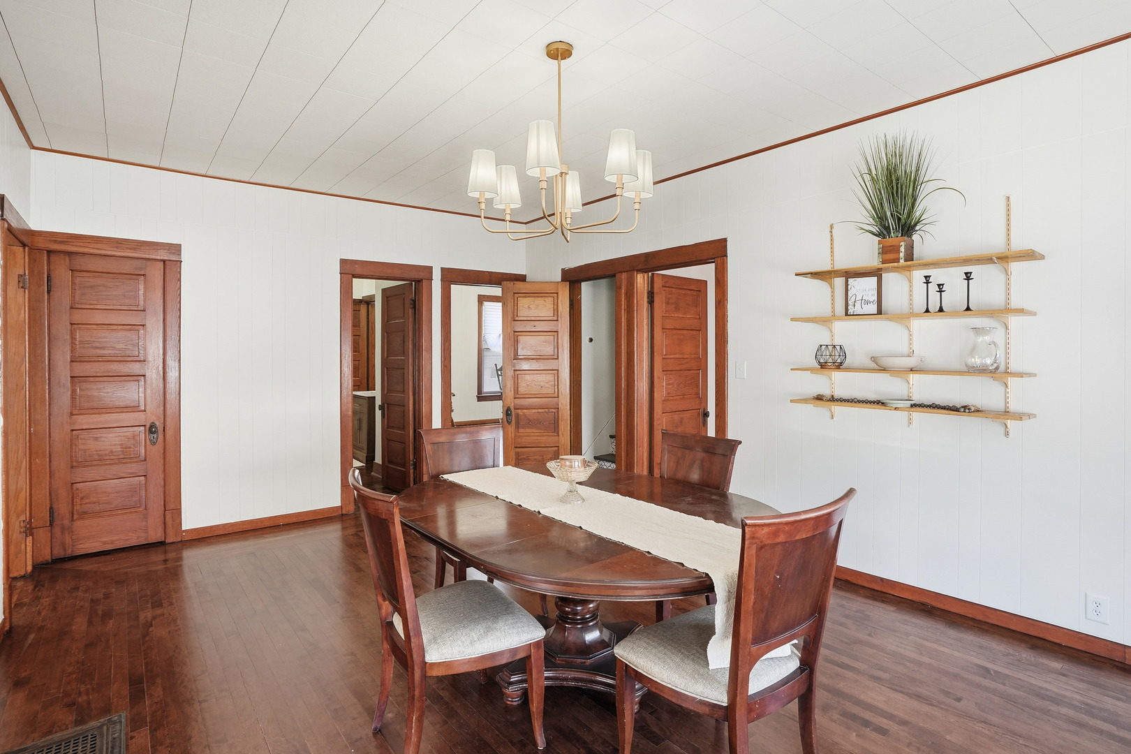 307 W Curtis Street, Grant Park, IL 60940