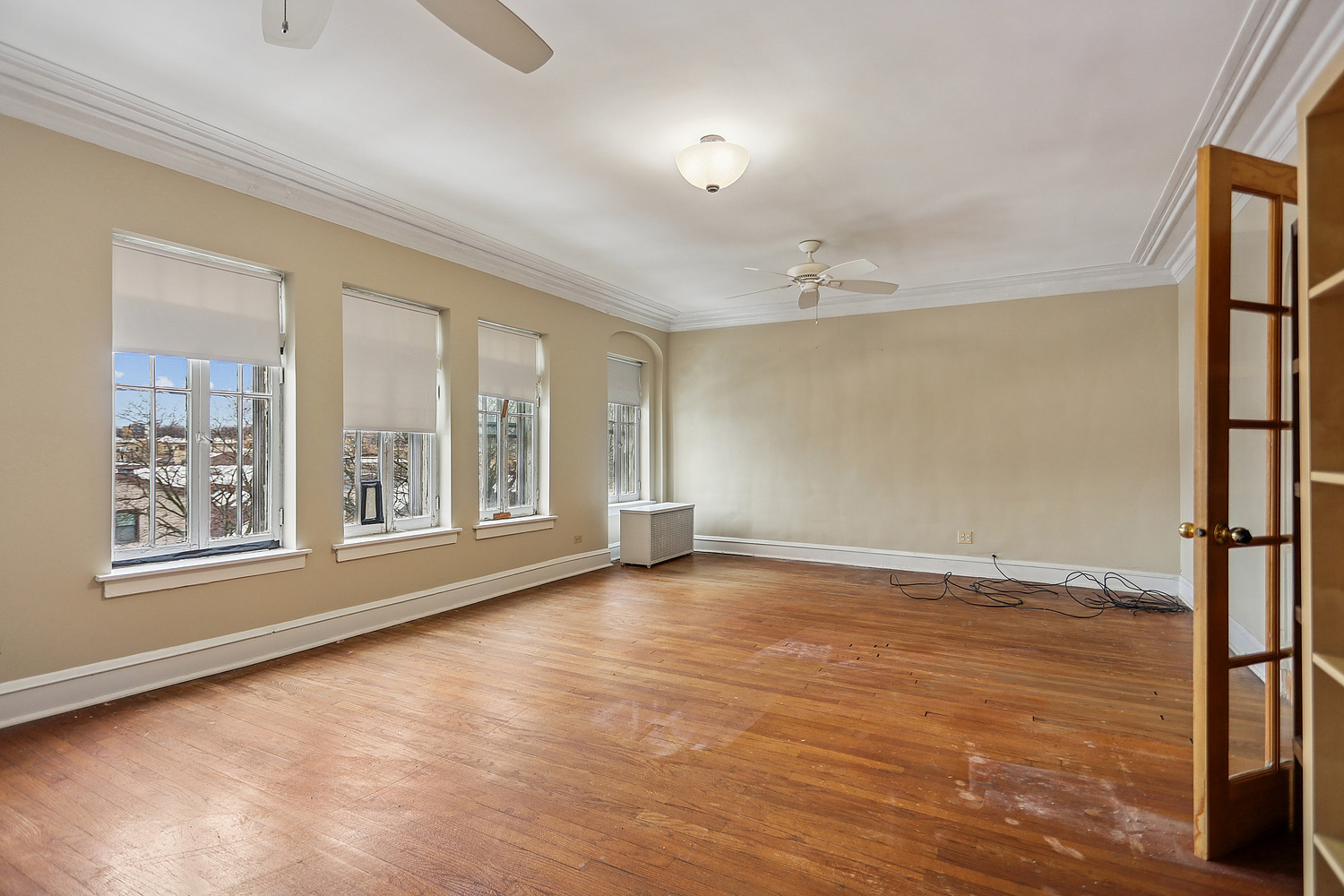 6434 N Mozart Street, Chicago, IL 60645