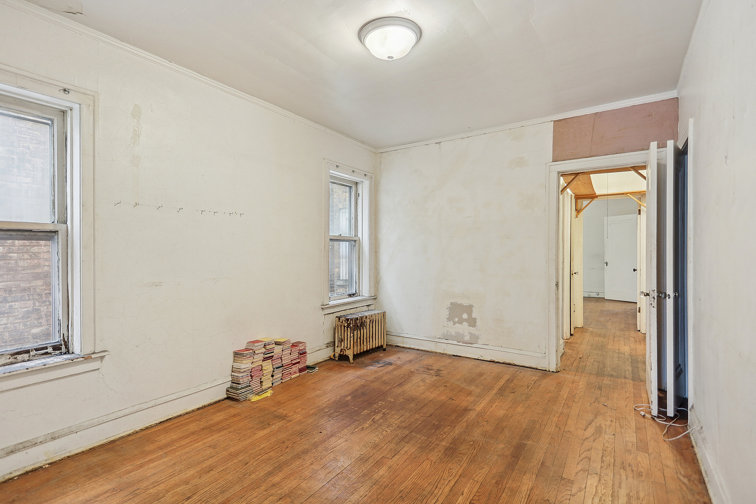 6434 N Mozart Street, Chicago, IL 60645