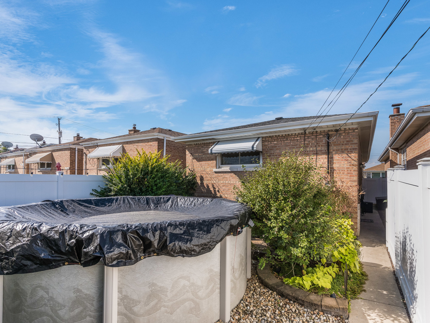 6235 S Rutherford Avenue, Chicago, IL 60638