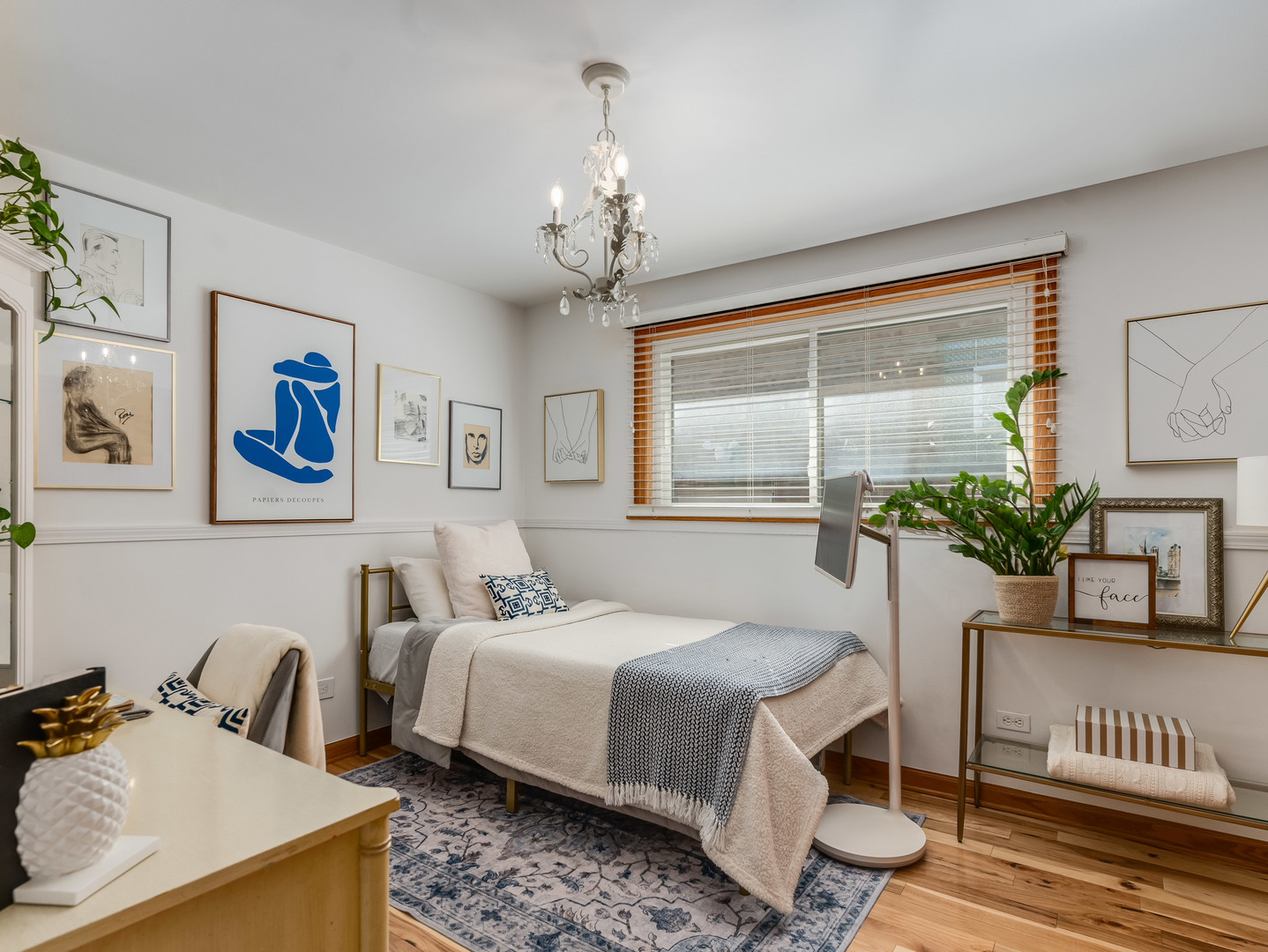 6235 S Rutherford Avenue, Chicago, IL 60638