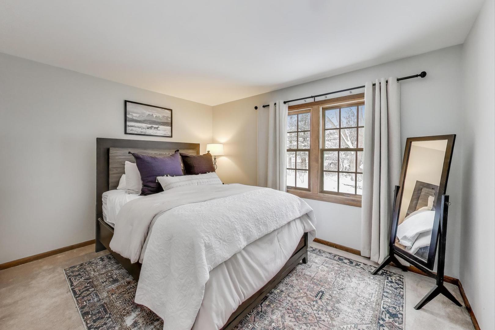 600 Ivy Court, Lake Zurich, IL 60047