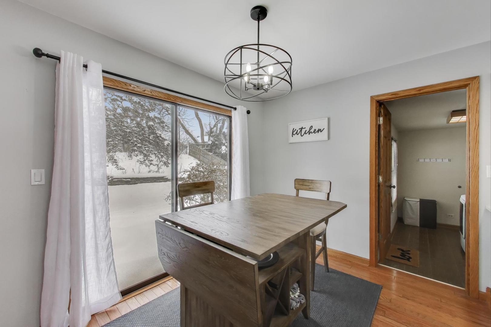 600 Ivy Court, Lake Zurich, IL 60047