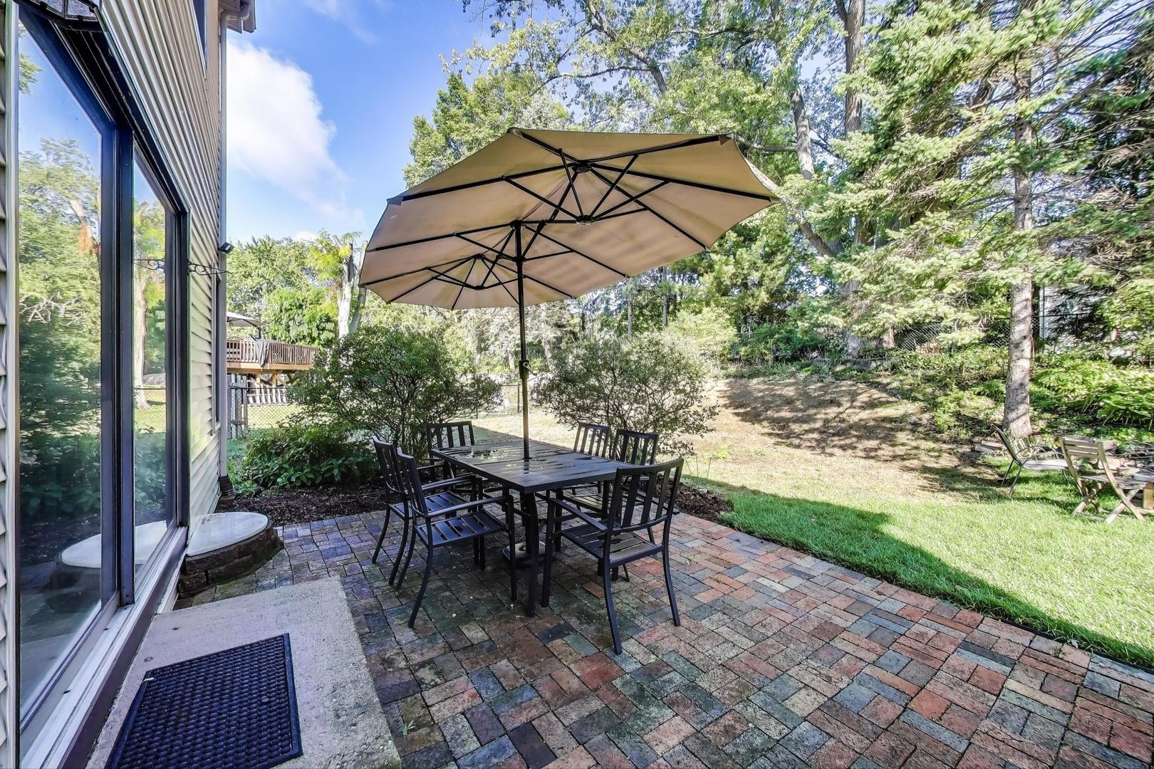 600 Ivy Court, Lake Zurich, IL 60047