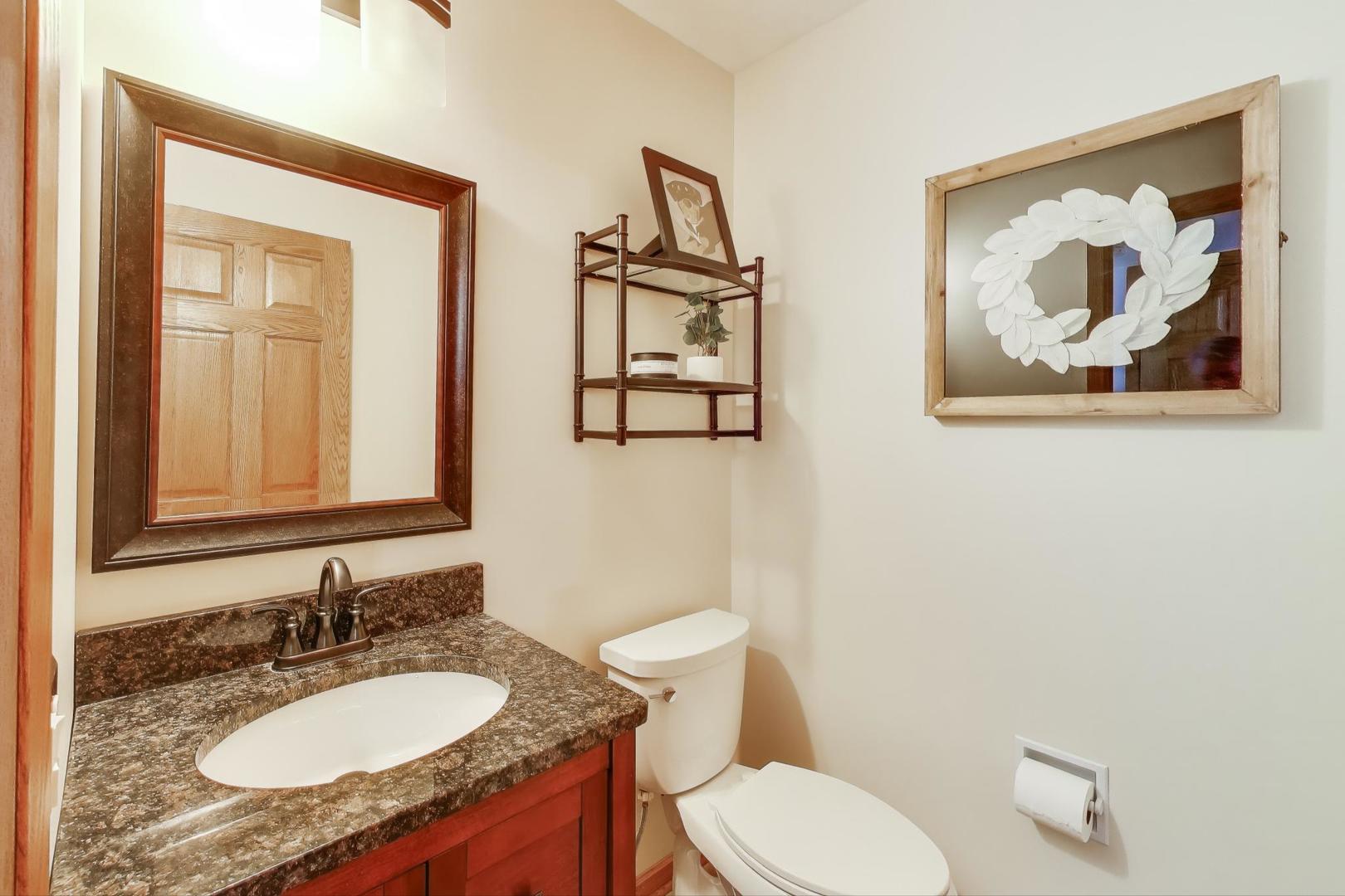 600 Ivy Court, Lake Zurich, IL 60047