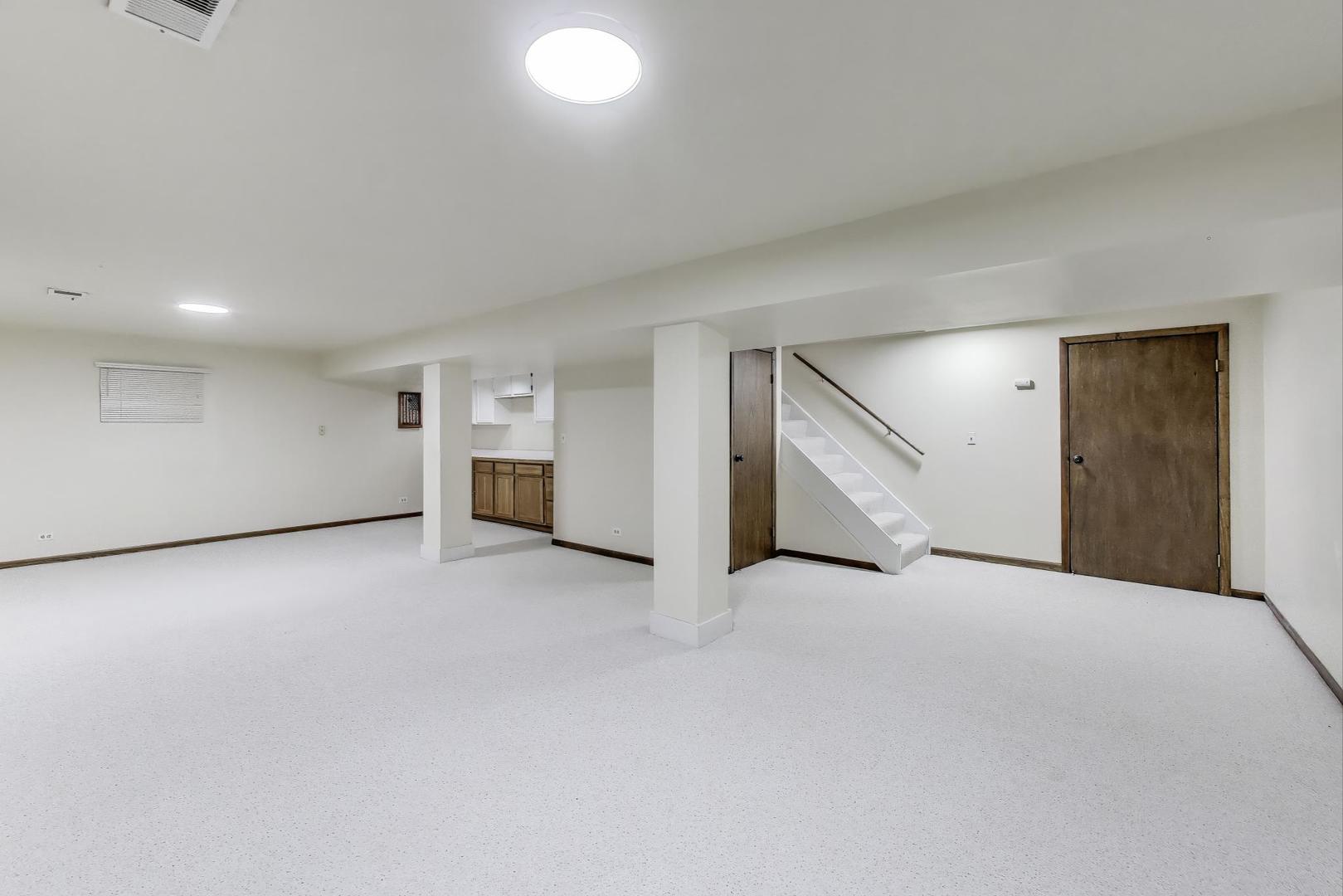 600 Ivy Court, Lake Zurich, IL 60047