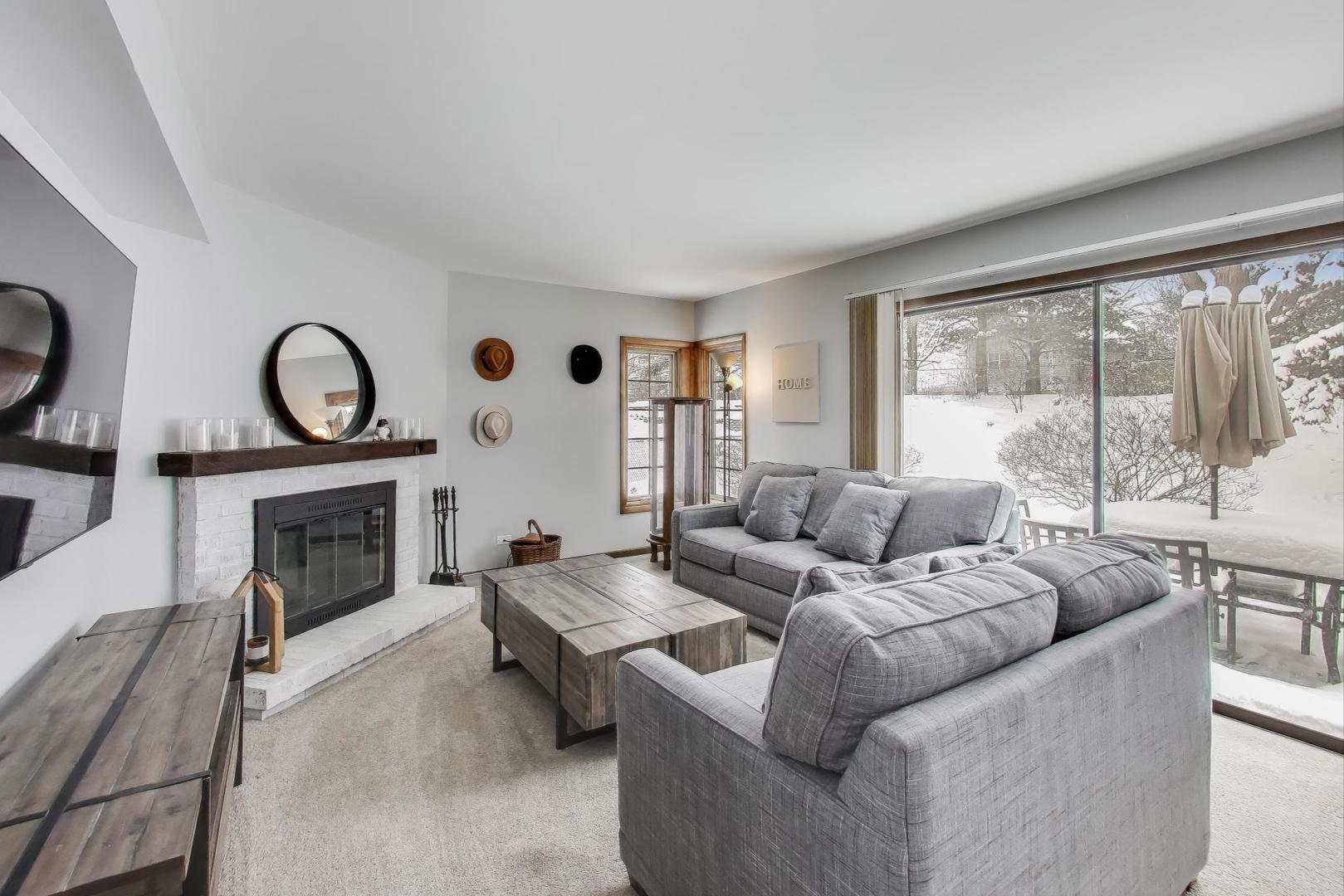 600 Ivy Court, Lake Zurich, IL 60047