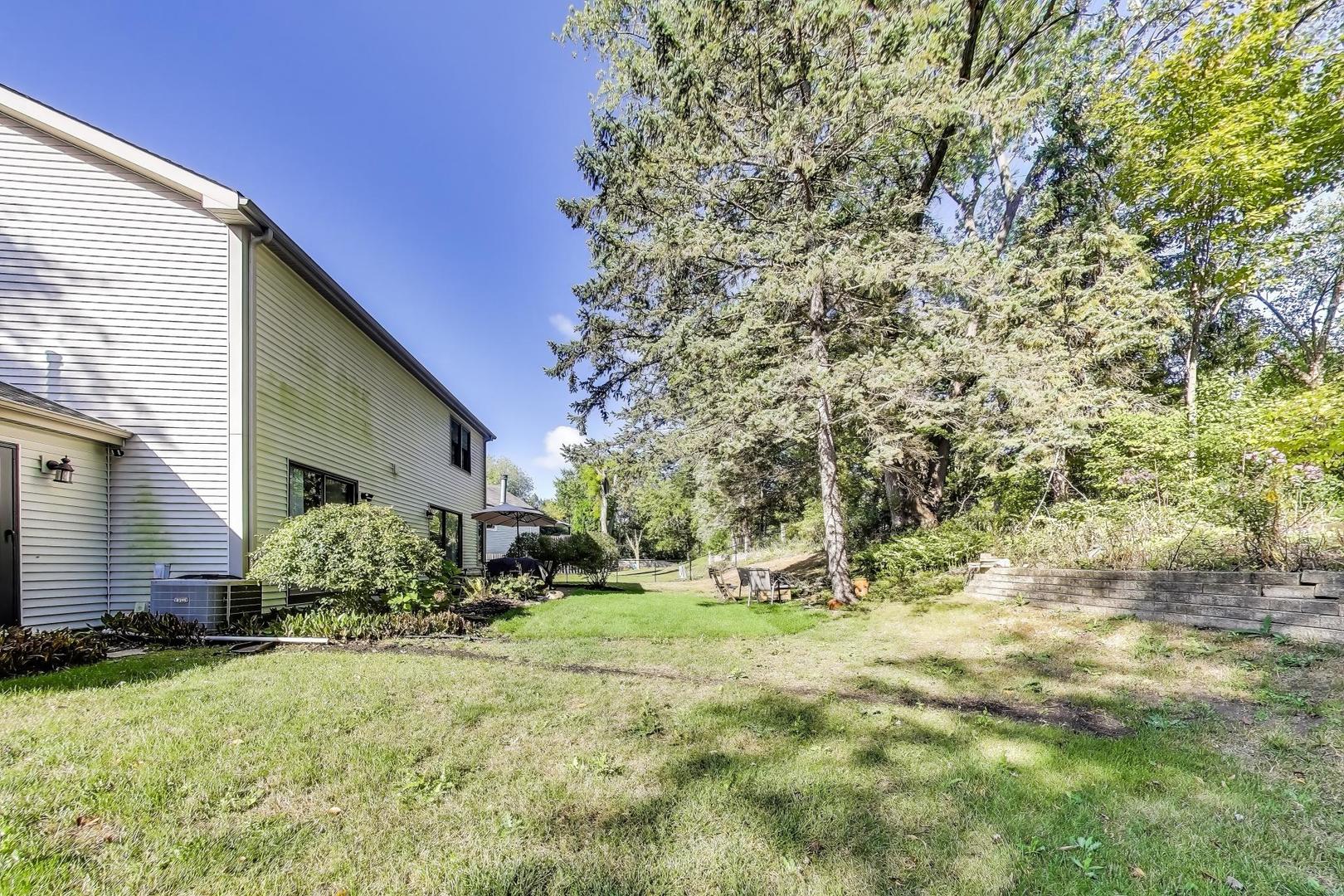 600 Ivy Court, Lake Zurich, IL 60047