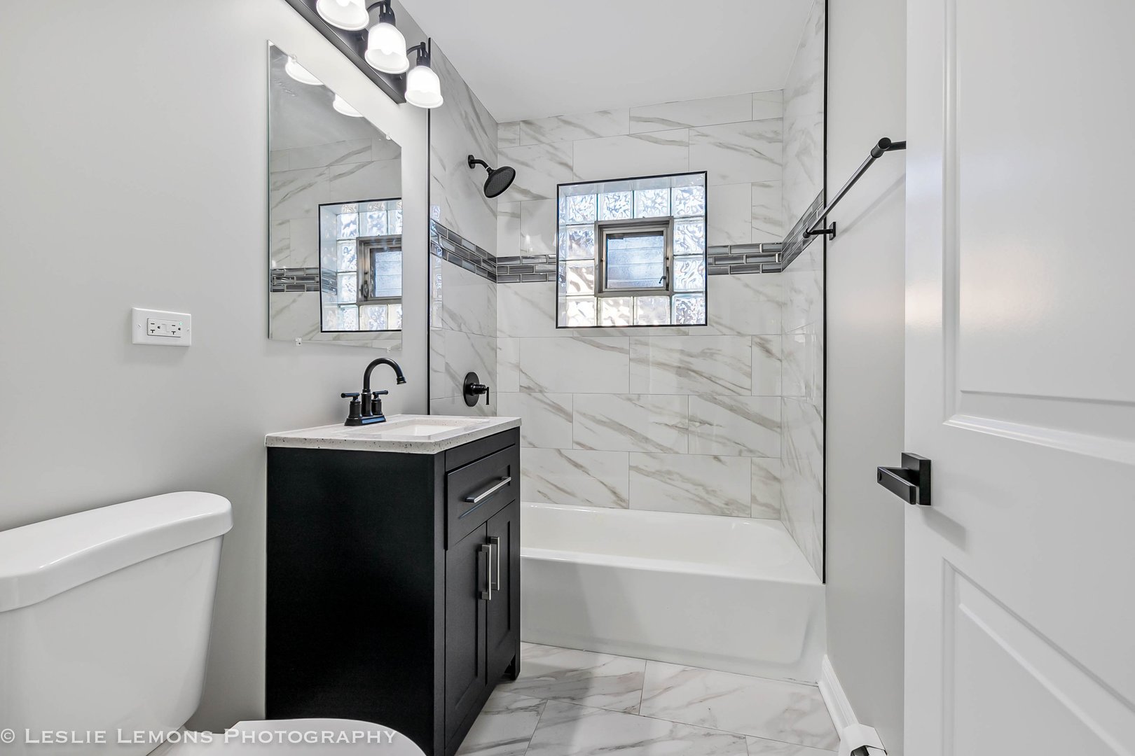 7653 S Roberts Road #1E, Bridgeview, IL 60455