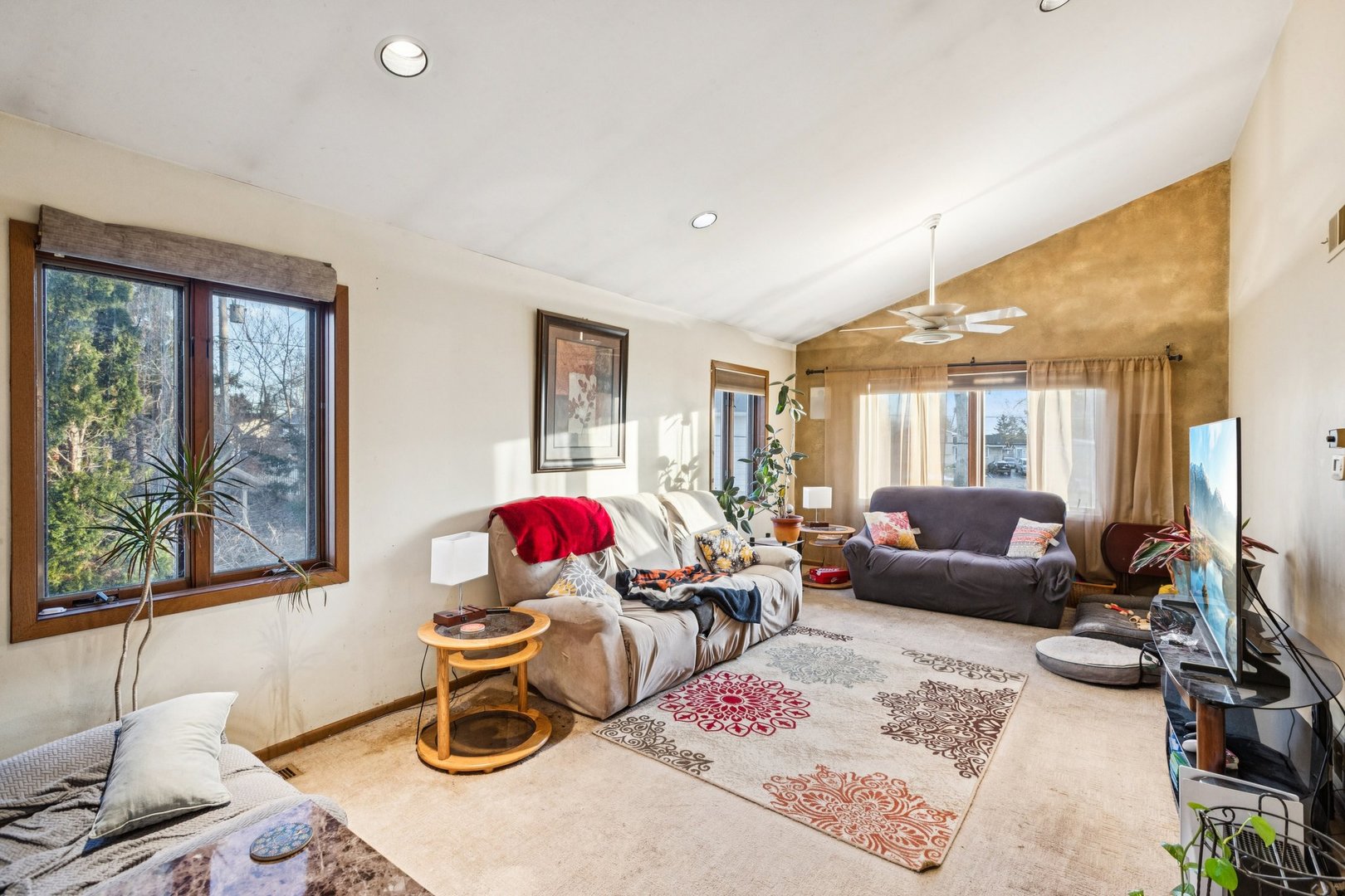 25283 W Timber Lane, Lake Villa, IL 60046