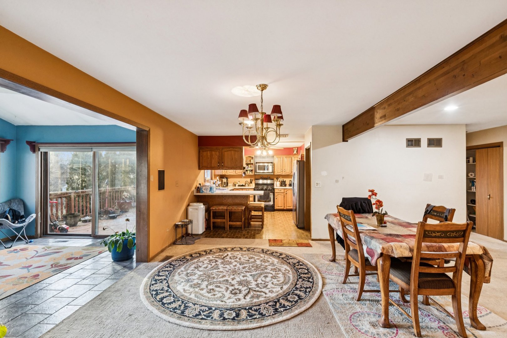 25283 W Timber Lane, Lake Villa, IL 60046