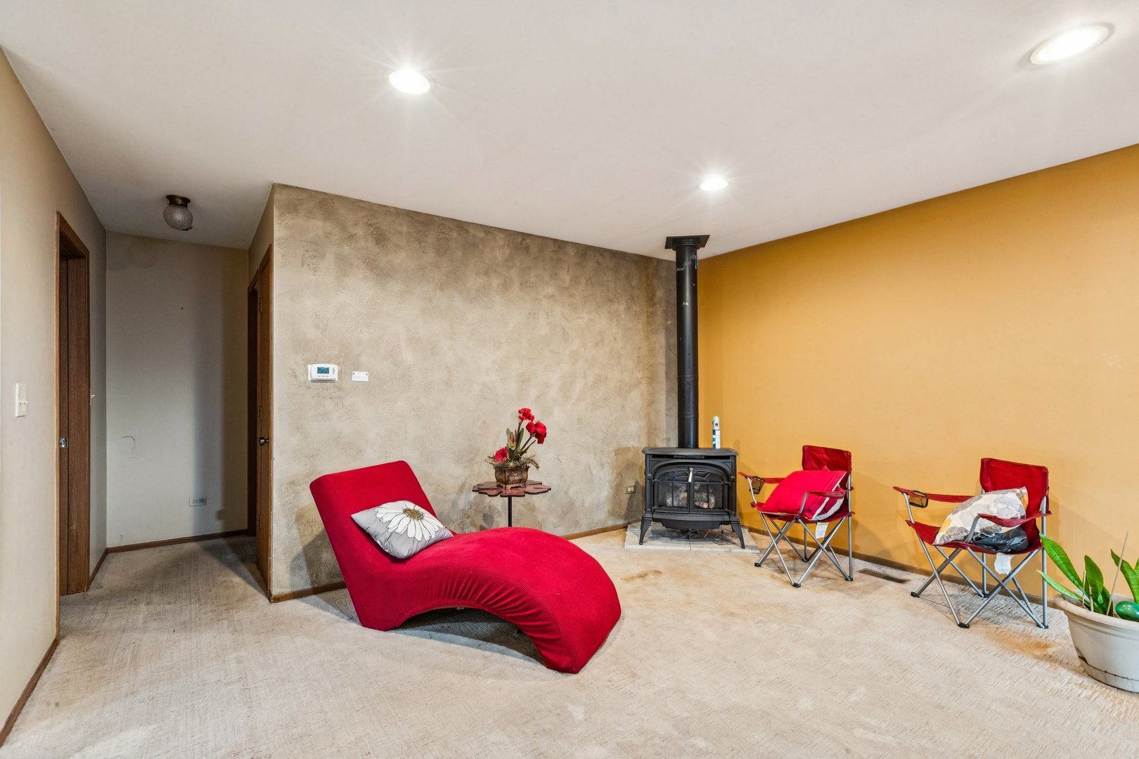 25283 W Timber Lane, Lake Villa, IL 60046